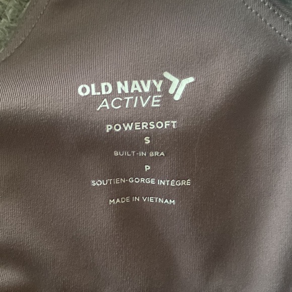 workout tank with built in sports bra - Picture 3 of 3